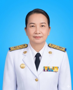 นางกัญญา  ทุมพร