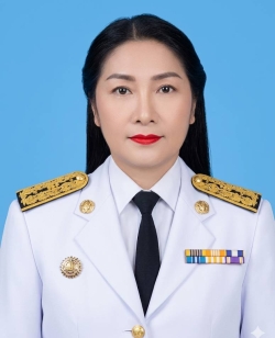 นางสาวกอบกุล  ลากูล